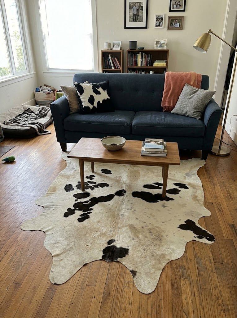 Black and white cowhide set
